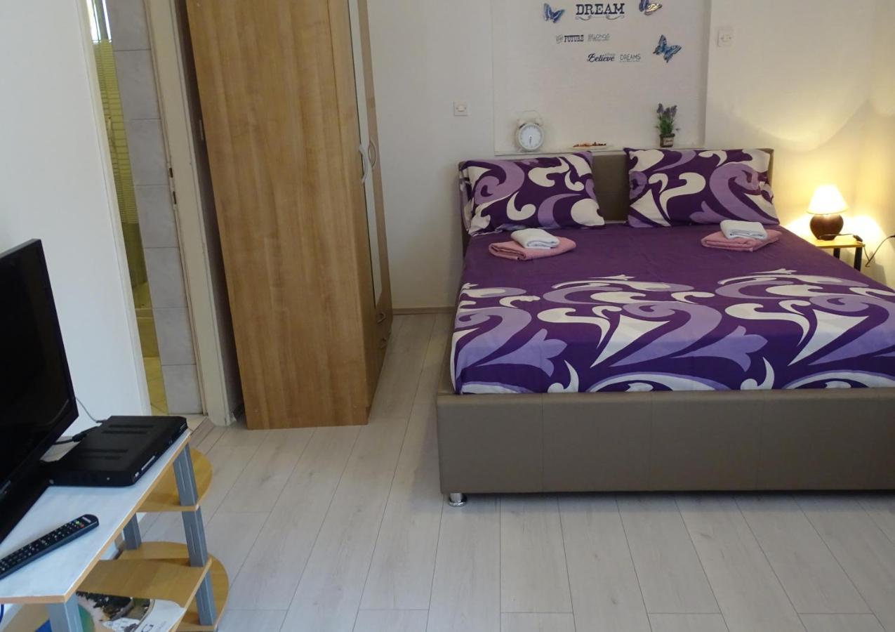 Apartments Sime Dinjiška エクステリア 写真
