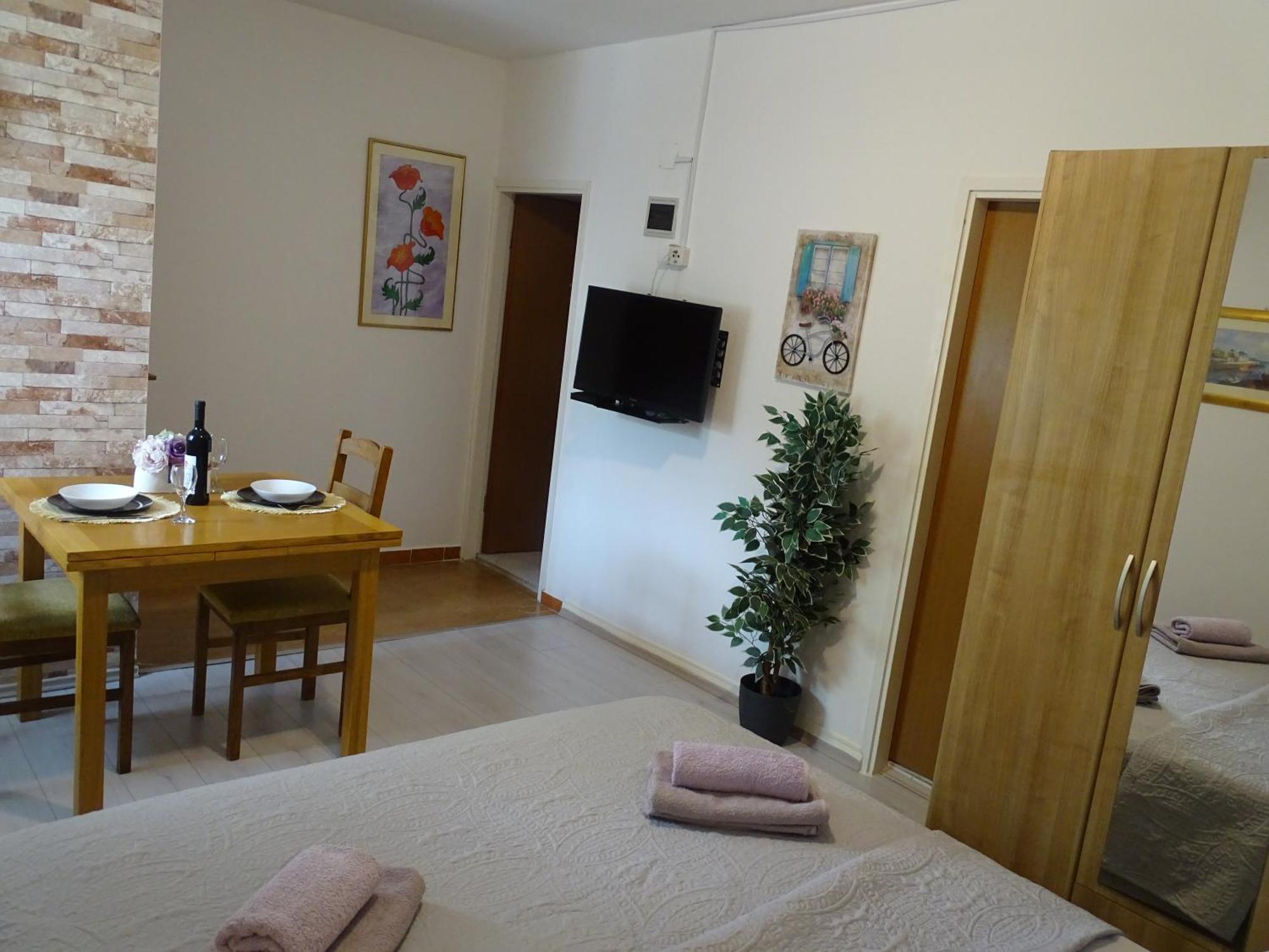 Apartments Sime Dinjiška エクステリア 写真