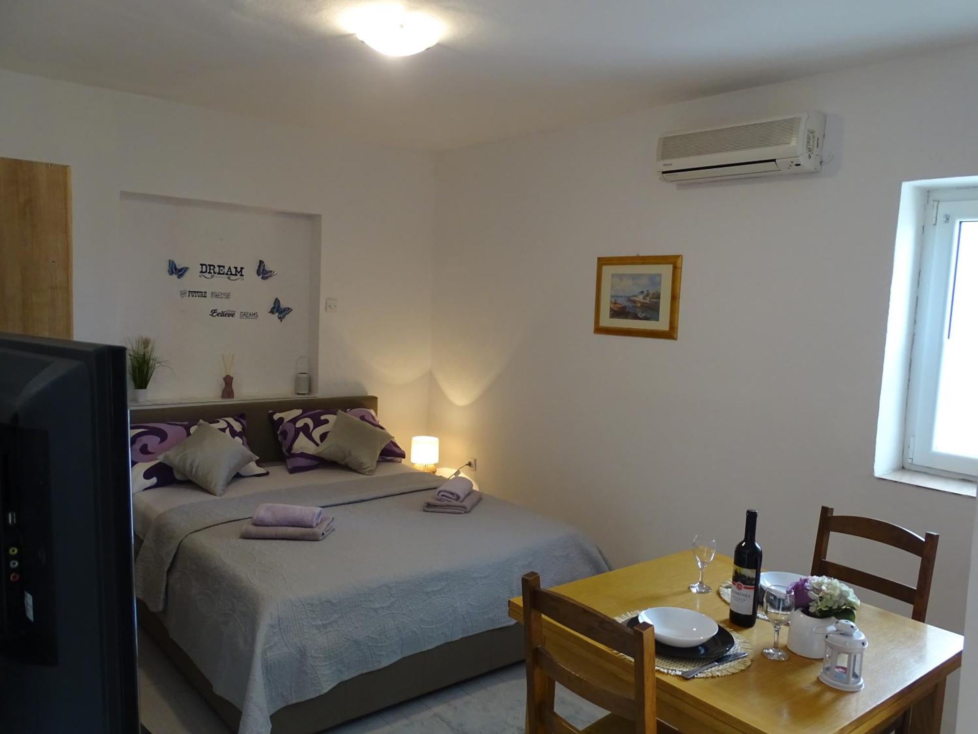 Apartments Sime Dinjiška エクステリア 写真